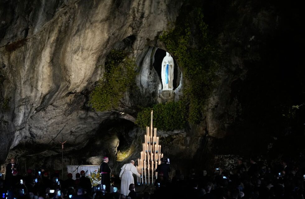 Pope Leo celebrates open-air mass in front of 800,000 people in Paris