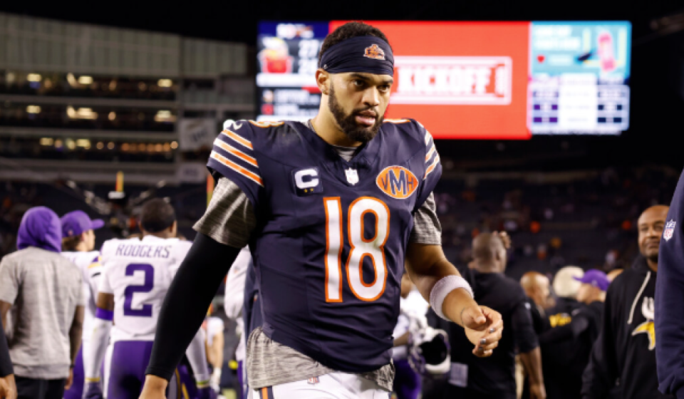 Bears QB photo appears amid Caleb Williams hamstring injury; Case Keenum will start against the Eagles