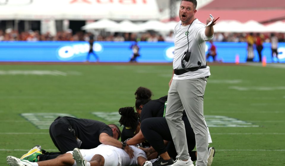 Oregon coach Dan Lanning slams USC's 'disgusting play' that injured Dante Moore