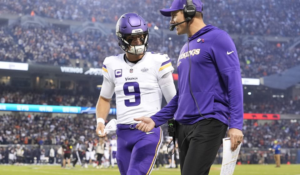 JJ McCarthy joins a small group of first-round quarterbacks who have made quick exits JJ McCarthy joins a small group of first-round quarterbacks who have made quick exits