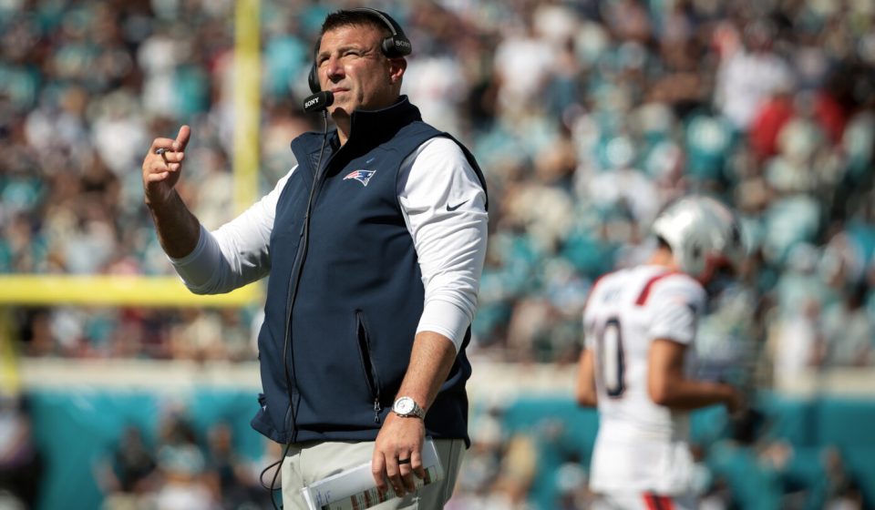 Mike Vrabel downplays reports of issues between him and Drake Maye