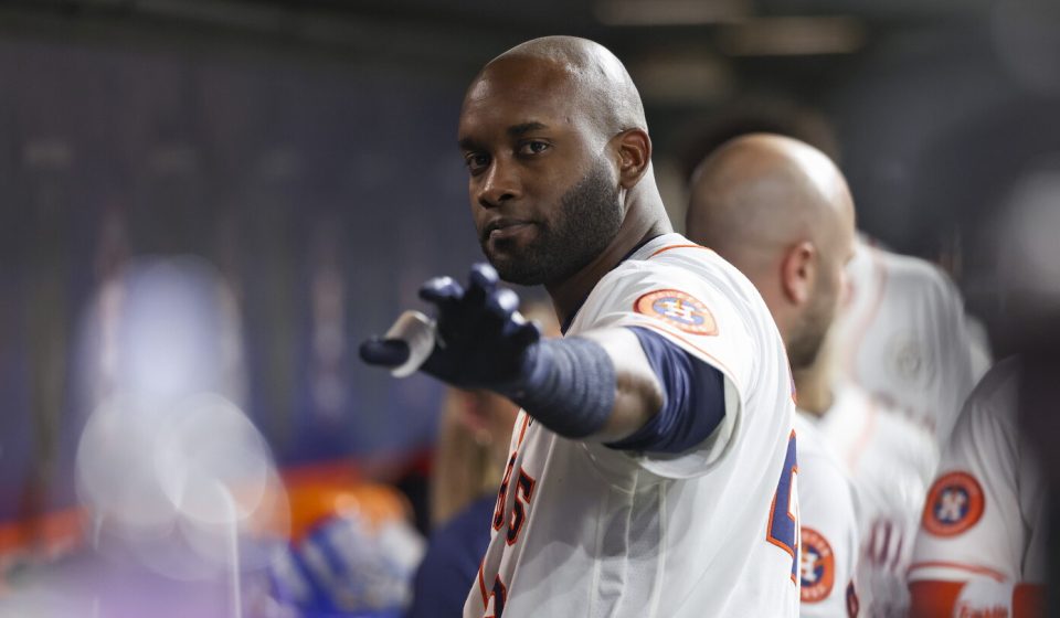 2026 MLB Wild Card Results, Live Updates: Yankees Lead Red Sox 1-0, Cubs/Padres Prediction, Preview