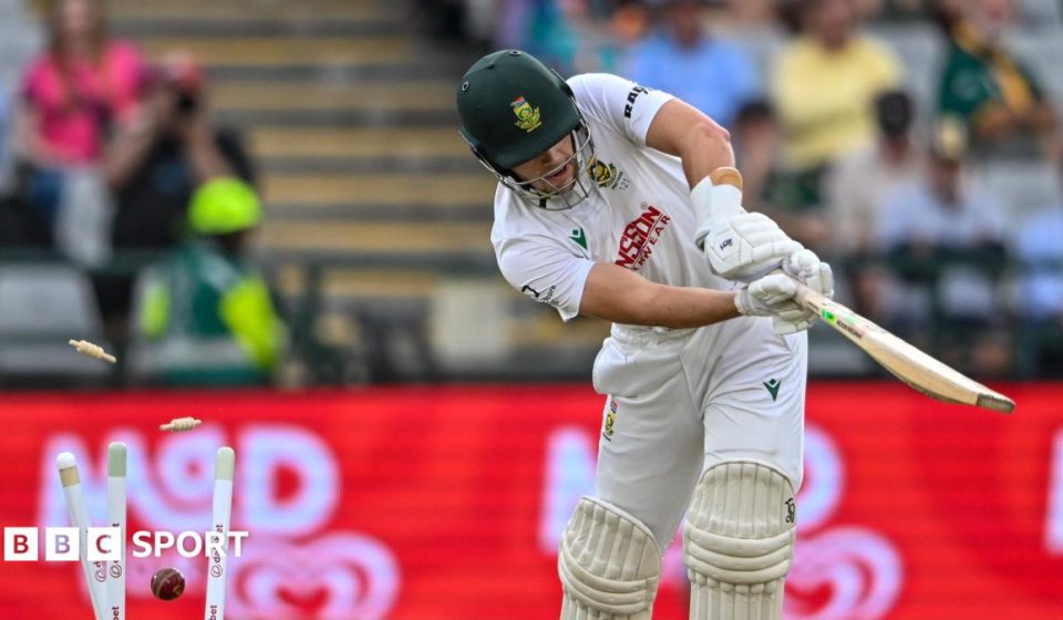 Australia vs South Africa: Pat Cummins' tourists battle to take lead from day one