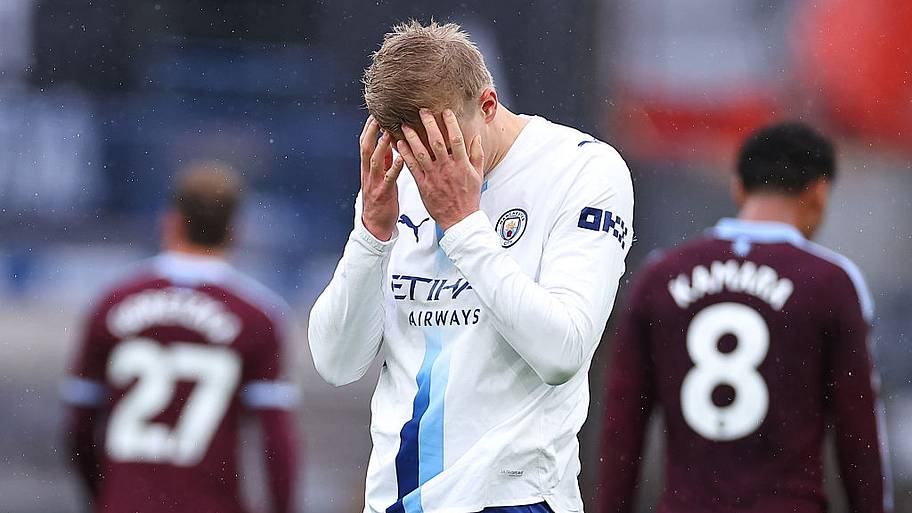 Supercomputer predicts Premier League standings as Man City suffers first defeat FR24 News English