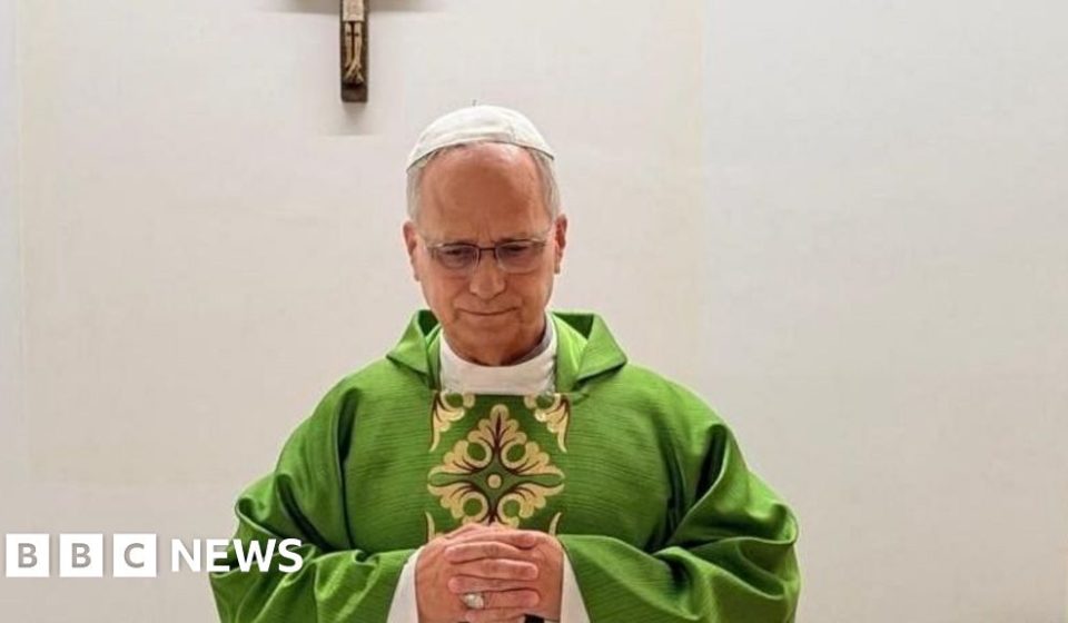 Pope photographed for first time since surgery and cancer diagnosis