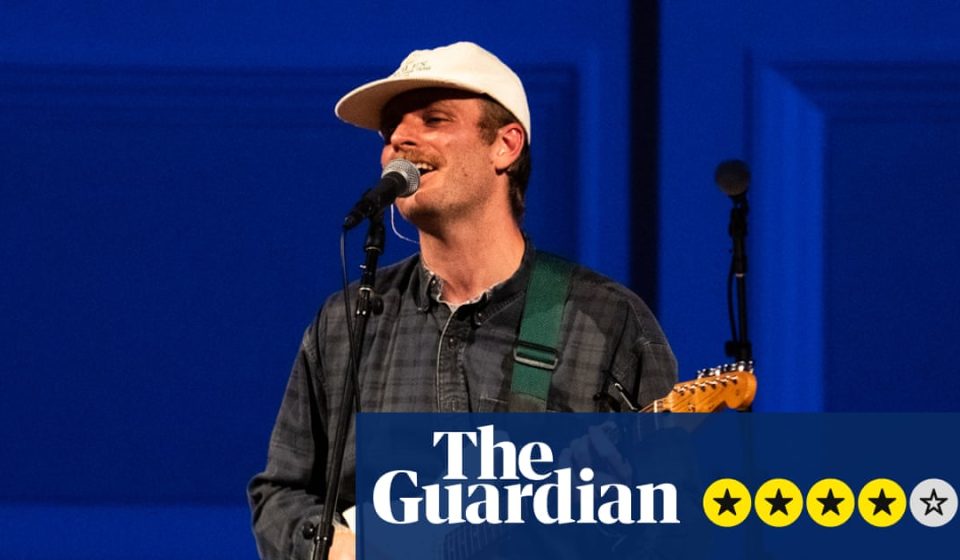 Mac DeMarco Revue – booming melodies and shirtless antics at Carnegie Hall | Mac DeMarco