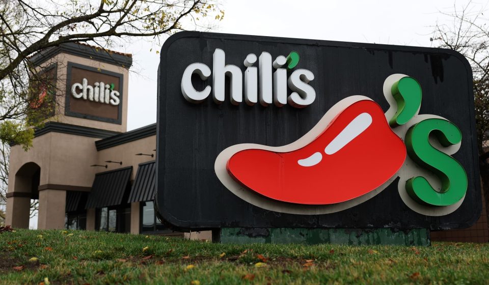 Darden, Brinker Stocks Rise Ahead of Restaurant Profits