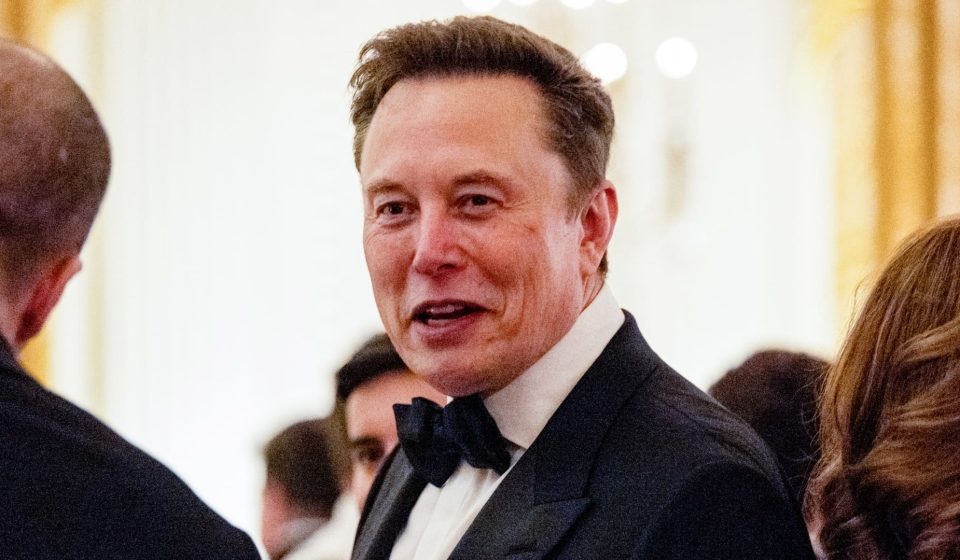 SpaceX stock climbs to highest level since June, returning Musk to billionaire status
