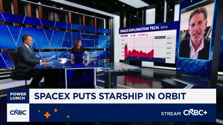 SpaceX spectrum license hammers shares of AT&T, Verizon and T-Mobile