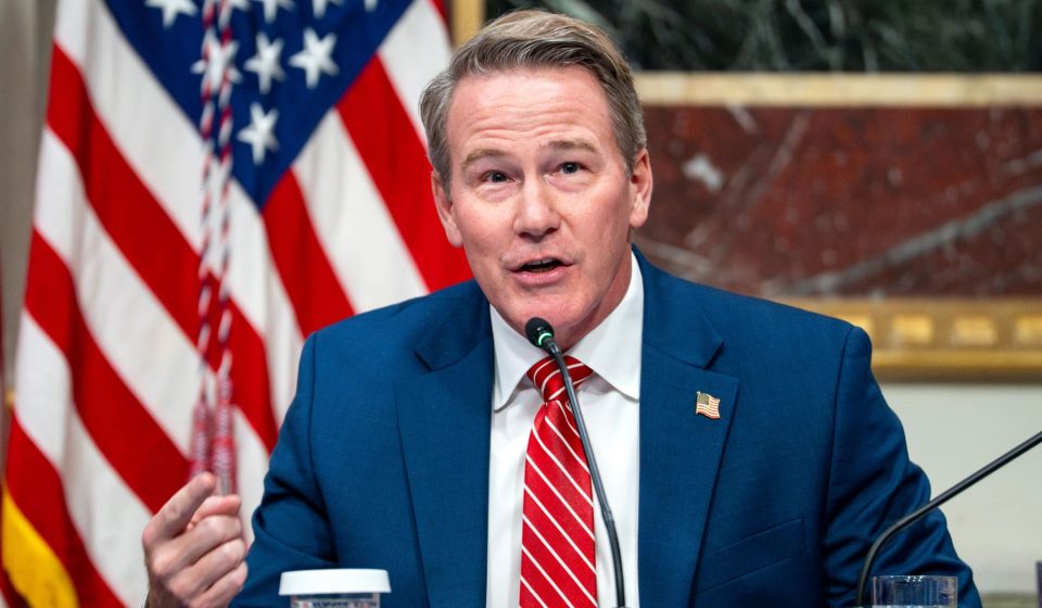 Senate Democrats reject 'toothless' stock trading ban, data center bill