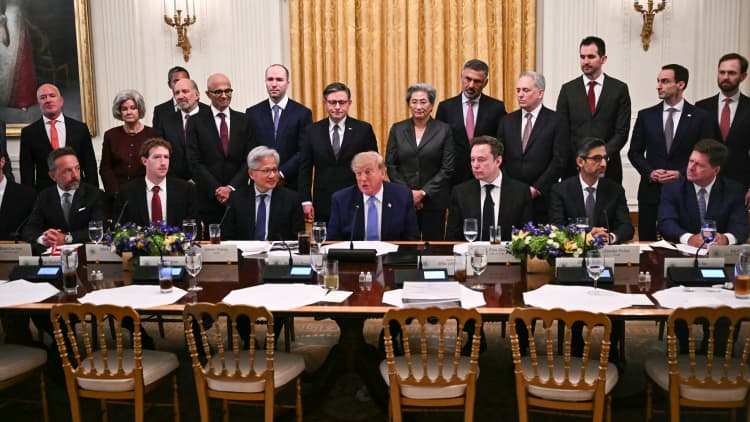 Trump's AI lunch included everyone except Apple