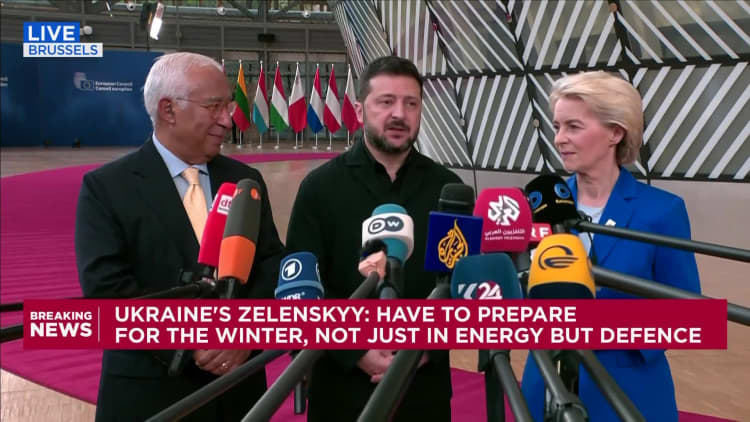 Zelensky praises European 'real leaders' as tensions with Trump loom