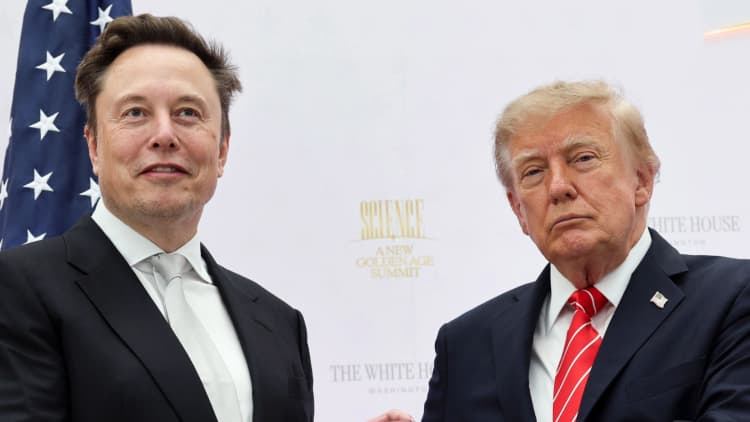 Trump asked Musk to lift Starlink slowdown, WSJ reports