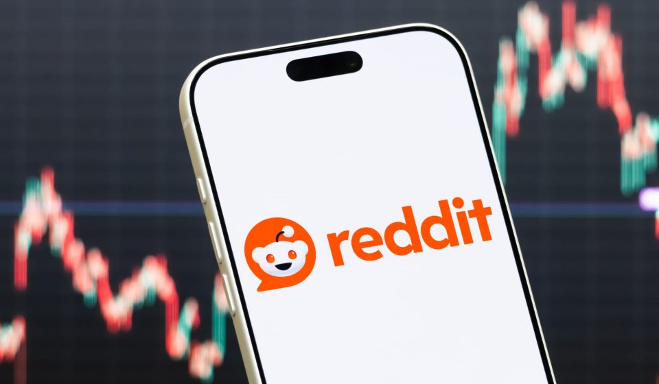 Reddit Plunges 29% After Posting Weak Outlook for Worst Day Ever