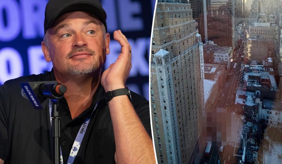 'Smallville' Star Tom Welling Accidentally Exposes Himself in Hotel Window Reflection