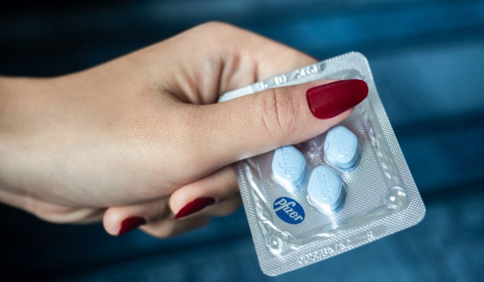 Why Women Turn to Viagra for Cold Hands and Raynaud Why Women Turn to Viagra for Cold Hands and Raynaud