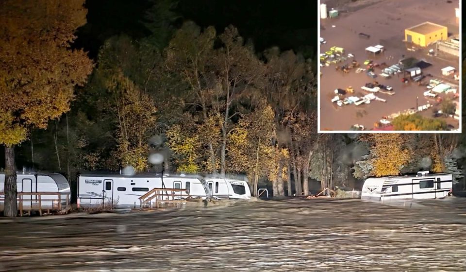 New Mexico massively floods swamp homes, prompts rooftop rescues New Mexico massively floods swamp homes, prompts rooftop rescues