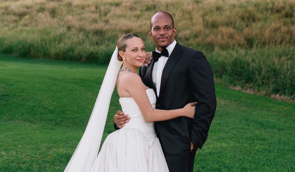Inside Jennifer Meyer and Geoffrey Ogunlesi's Romantic Beachside Wedding in Hawaii