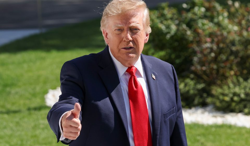 While Republicans are in difficulty, Trump gives himself an A+ “on everything”
