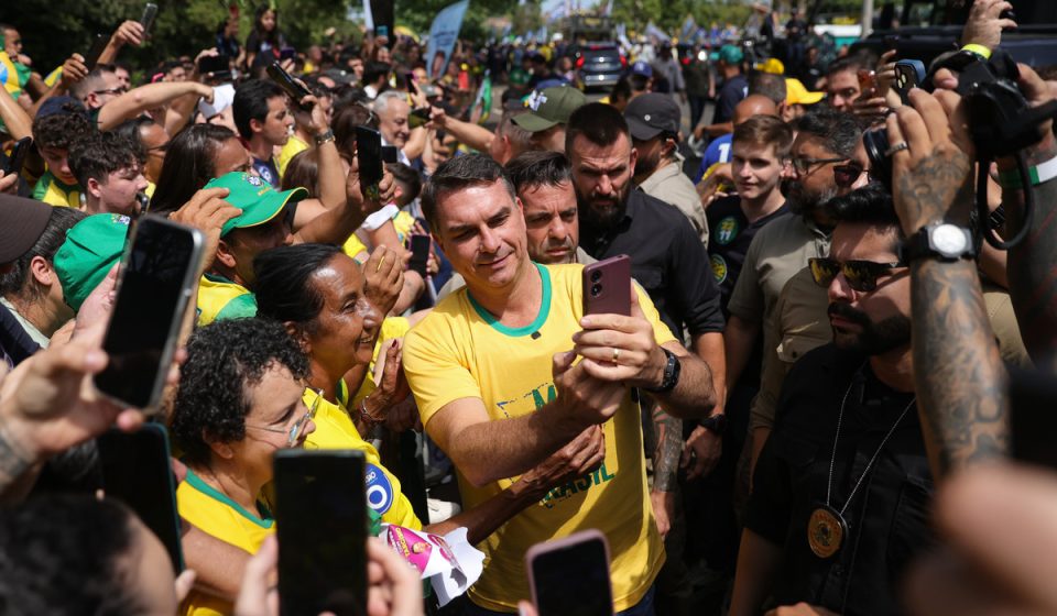 Brazilians Lula and Flávio Bolsonaro campaign in powerful state ahead of Sunday's presidential election