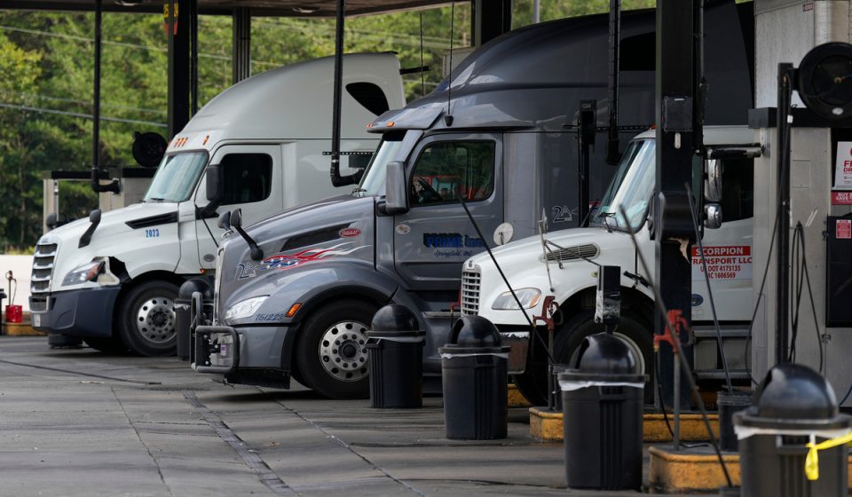 'Minimal relief': Trucking groups oppose Trump's diesel executive order