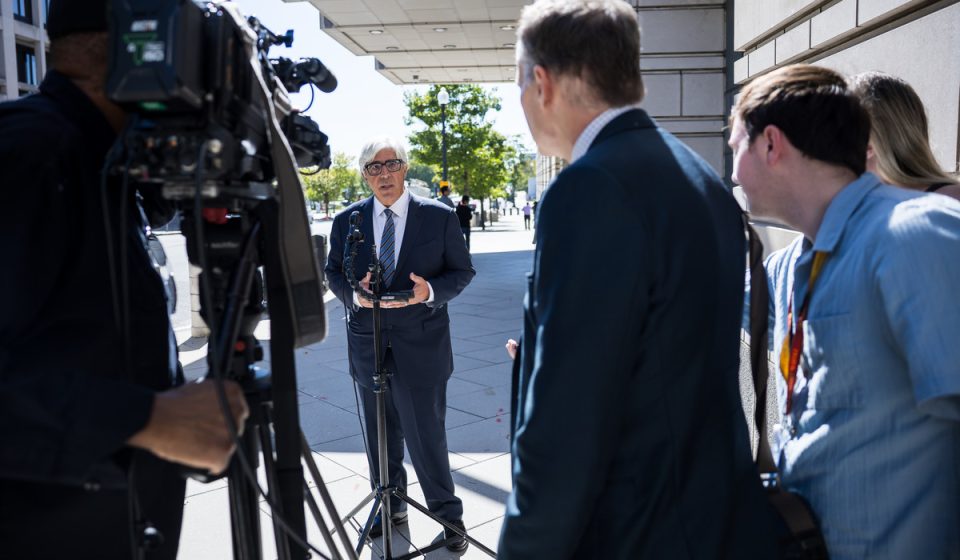 Judge appears ready to strengthen blockade of Trump's White House media ban