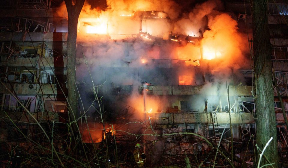Russia bombs Kyiv energy sites as Ukraine signals Starlink throttling