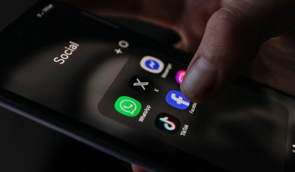 Tech platforms face a 'dead end' choice with live execution