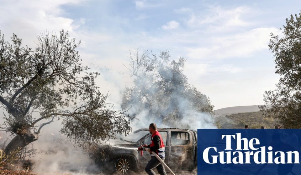 Israeli settlers attack olive growers and Washington Post journalist in West Bank | West Bank