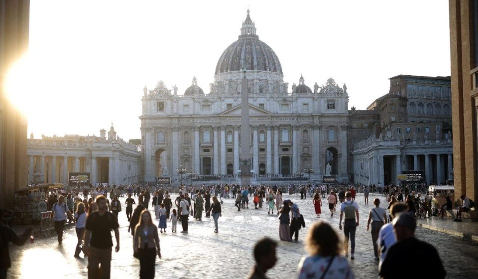 Pope calls for humanitarian ceasefire in Oleshky in call with Russian president