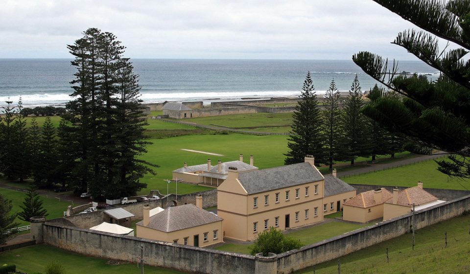 Confusion in Canberra as rival groups claim independent leadership on Australia's Norfolk Island