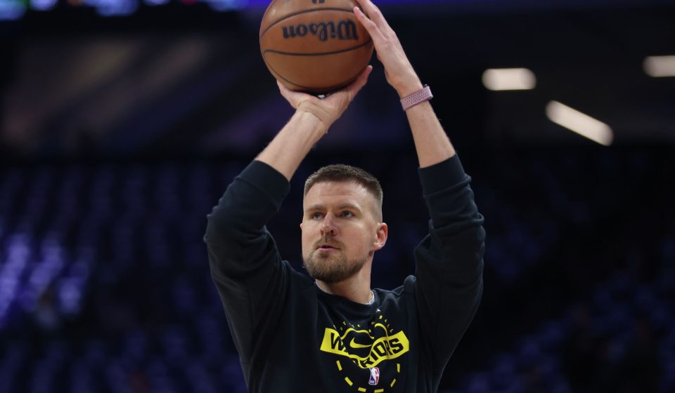 As Porzingis considers resigning, Warriors trade will hinge on strange contract