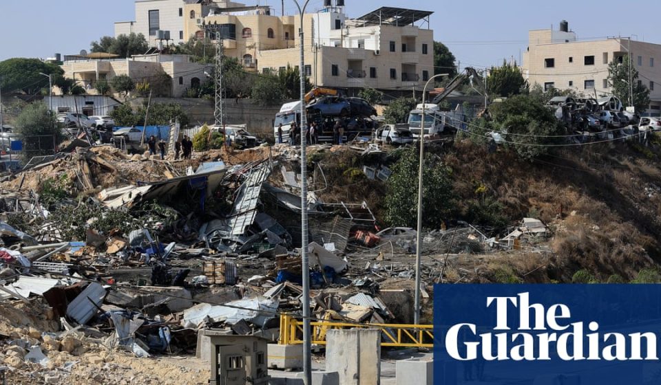 Israeli soldiers raze Hebron neighborhood, driving families from their homes | West Bank Israeli soldiers raze Hebron neighborhood, driving families from their homes | West Bank