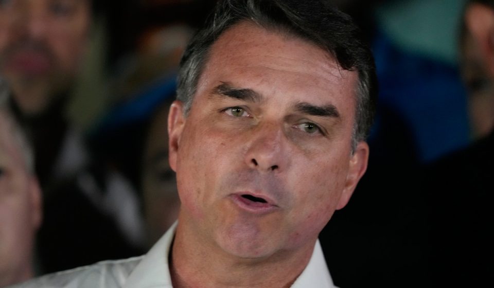 Democrats demand answers from the state on welcoming Bolsonaro Democrats demand answers from the state on welcoming Bolsonaro