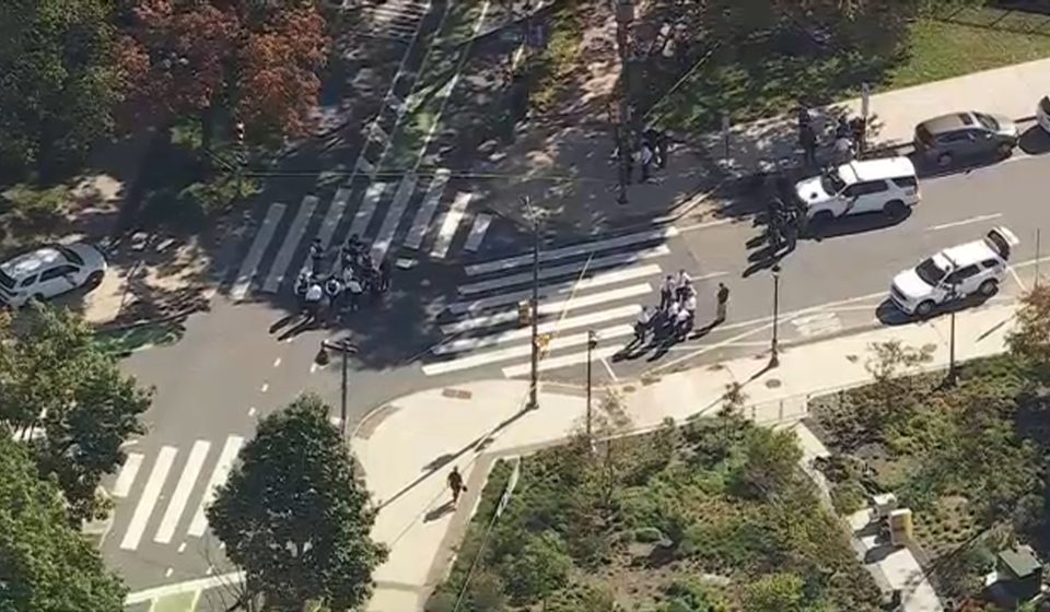 Man shot by police after confrontation along Ben Franklin Parkway in Center City Philadelphia: sources