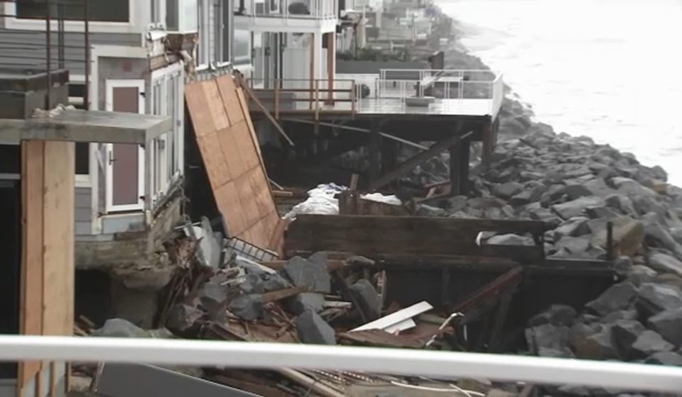 7 homes marked red and 13 yellow in Capistrano Beach as high waves from Rachel continue to hit Orange County coast