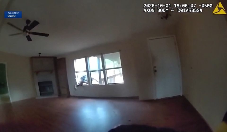 Body camera video shows suspect smashing window to escape deputy in Oklahoma County