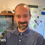 The Gloucestershire man who chooses to sleep with bedbugs - BBC