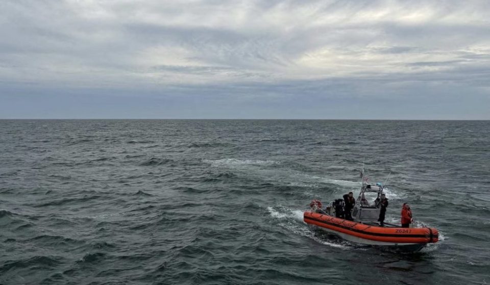 Search continues for missing Bermuda to Boston medical flight as crews plan to scour the ocean floor