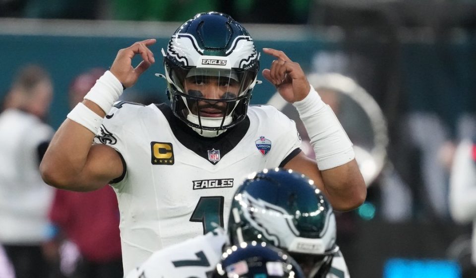 Eagles QB Jalen Hurts Diagnosed With 'Deep Vein Thrombosis', Team Reportedly Allows Him To Play On Little To No Sleep
