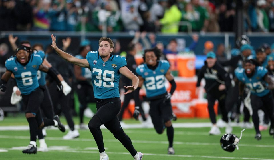 Eagles-Jaguars game in London appears to have hurt Fox and viewership of CBS pregame show