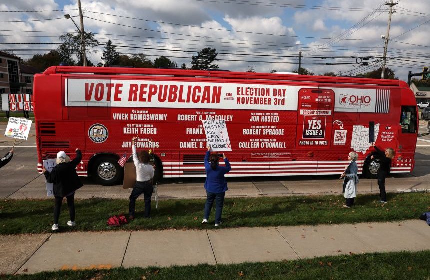 Ramaswamy and Trump gamble on inflammatory ad, as Ohio shows signs it could turn purple again
