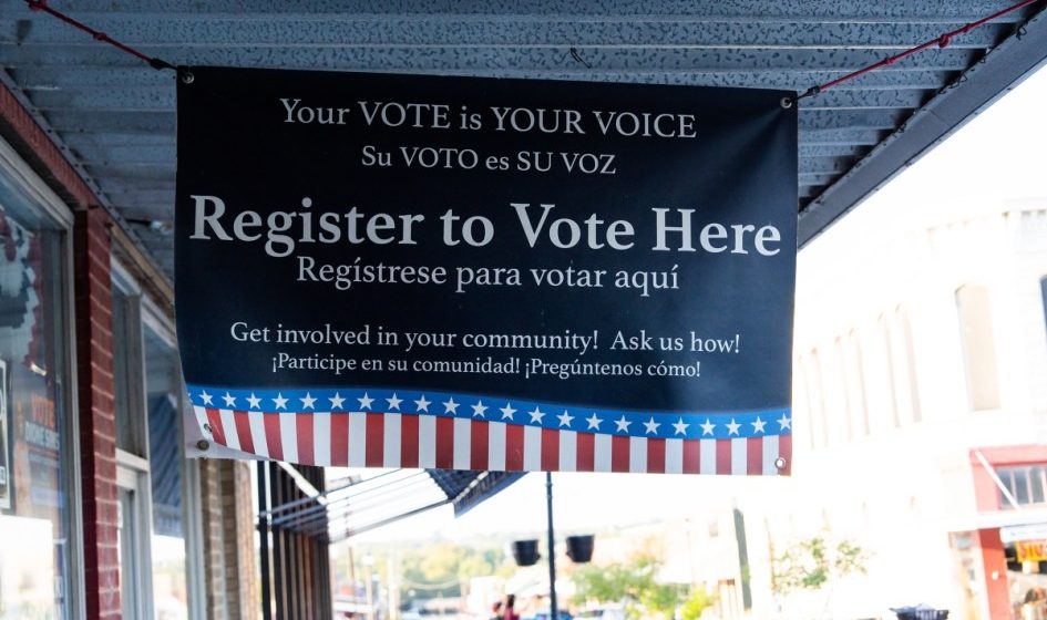 Only 2% of GOP's pro-Paxton blitz spending goes to Spanish advertising