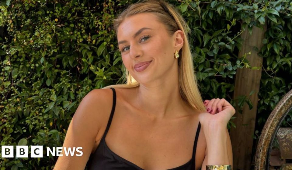 “Betrayed by my body”: the taboo health problem women talk about on social media – BBC “Betrayed by my body”: the taboo health problem women talk about on social media - BBC