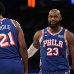 LeBron, Brown win 76ers debuts vs. Knicks, scoring stats, highlights for Brunson, Embiid and more