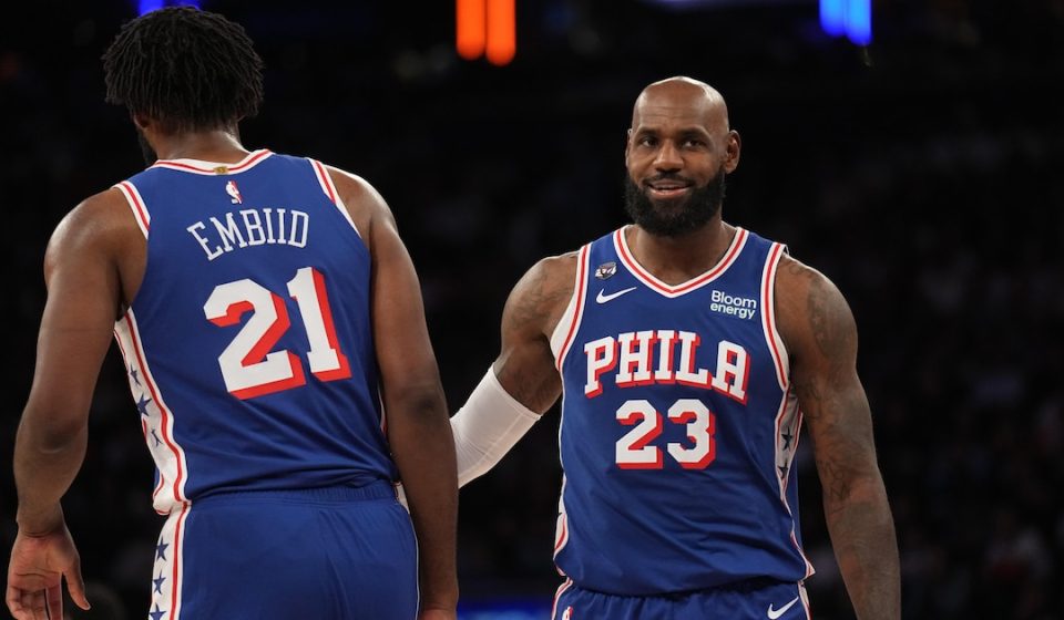 LeBron, Brown win 76ers debuts vs. Knicks, scoring stats, highlights for Brunson, Embiid and more