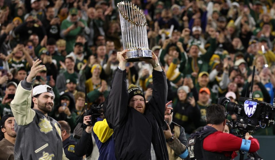 Watch Brewers players celebrate the World Series with Lambeau Leaps on video during Packers vs. Panthers