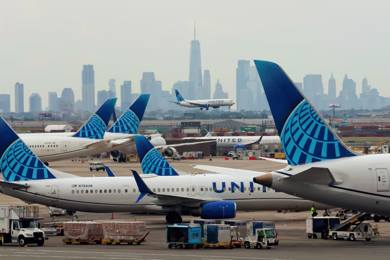 Airlines prefer higher fares to fuller planes as fuel costs soar Airlines prefer higher fares to fuller planes as fuel costs soar