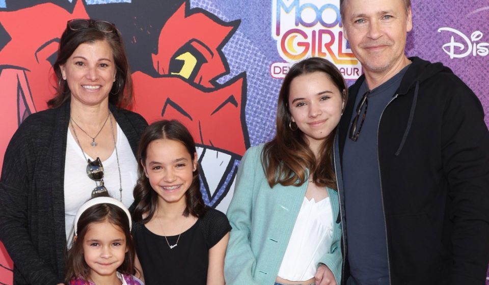 Fiona Lowe, daughter of Chad Lowe and Kim Painter, dies at 13
