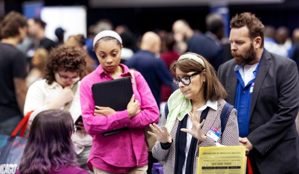US job market slows as midterm elections approach